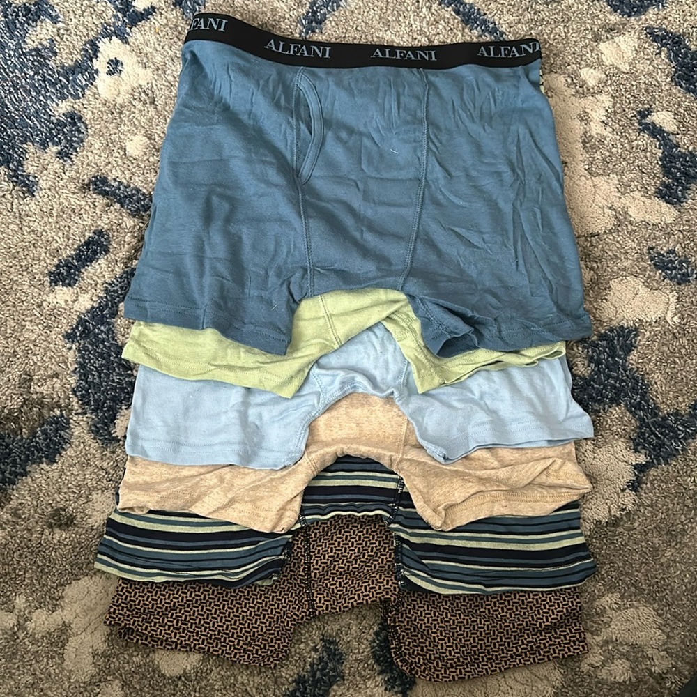 NWOB (6) Men’s Boxer Briefs Large